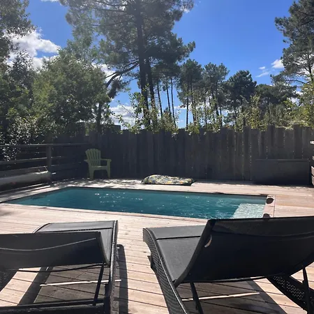 Maison Bois A Avec Piscine Vakantiehuis