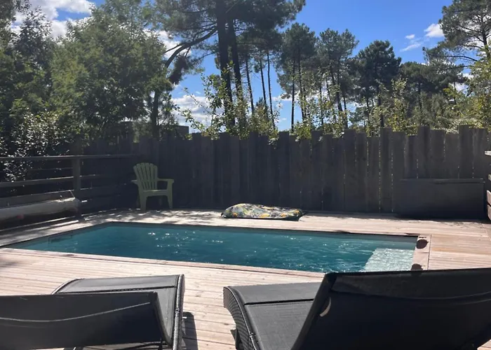 Maison Bois A Avec Piscine Vakantiehuis